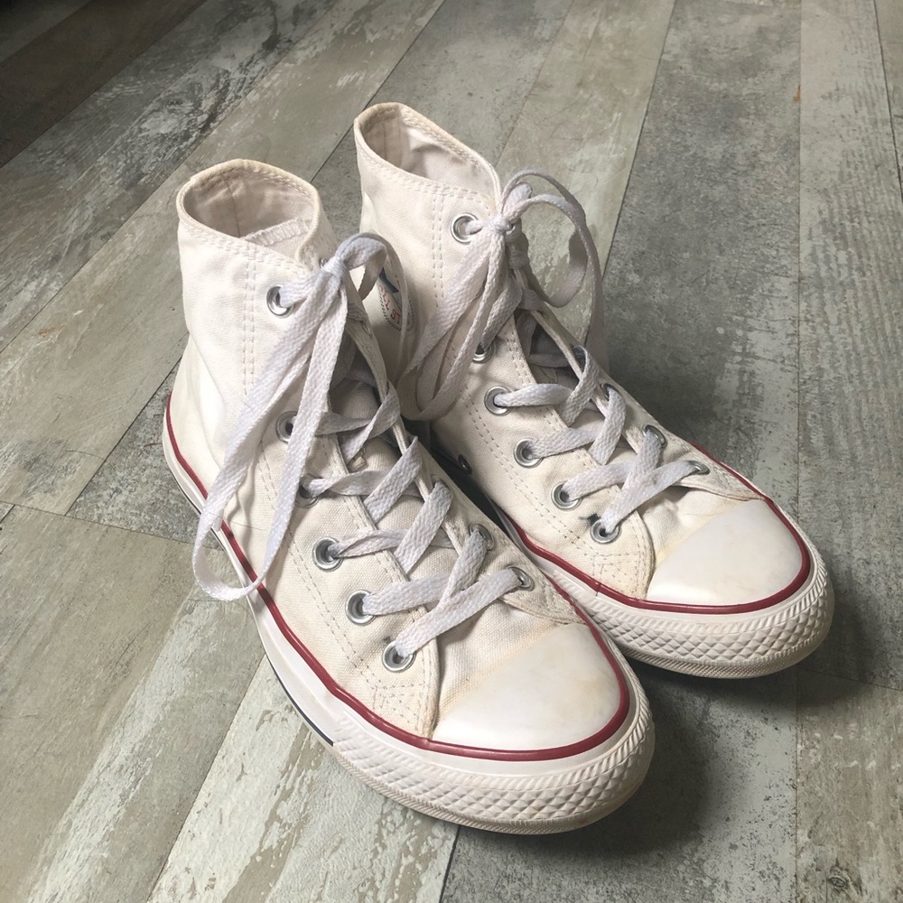 White Converse High Tops Woman’s 7/Mens 5